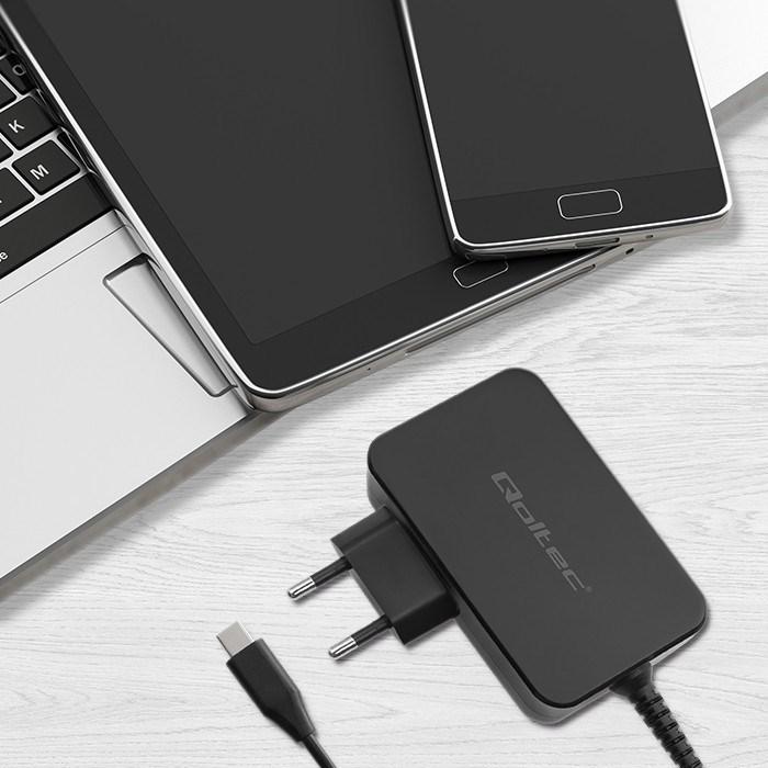 Actual product image Qoltec Ładowarka GaN POWER PRO | 1xUSB-C | 90W | 5-20V | 3-4.5A | Czarna (90 W)