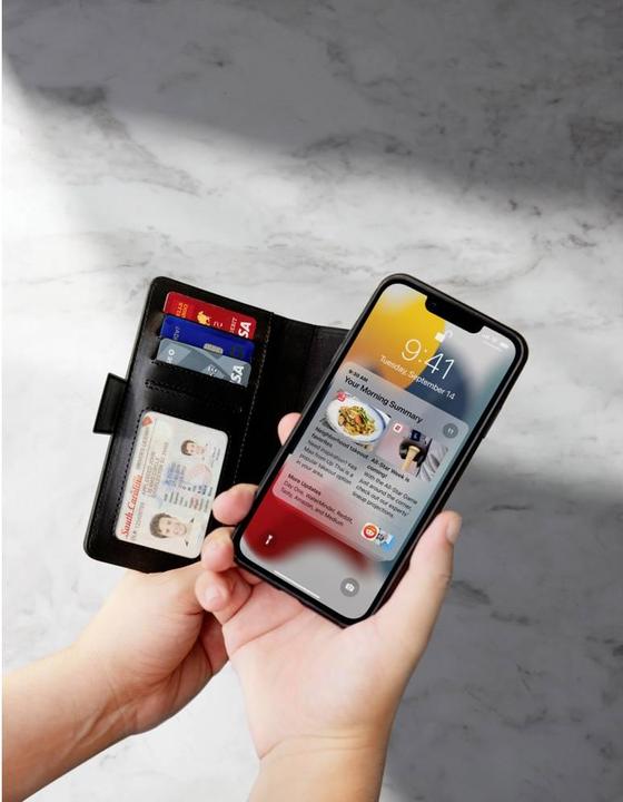 Image du produit TwelveSouth BookBook iPhone 13 Blk (Apple iPhone 13)