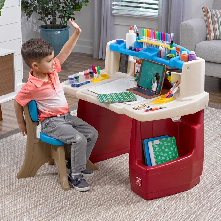 Actual product image Step2 Deluxe Art Master Desk (Child armchair)