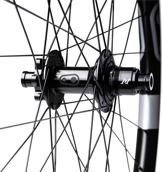 Actual product image Crankbrothers Synthesis Aluminium 2.0 DH BOOST I9 101 RW, 27.5", 148x12mm, Shimano HG, black (Wheelset, 27.5")
