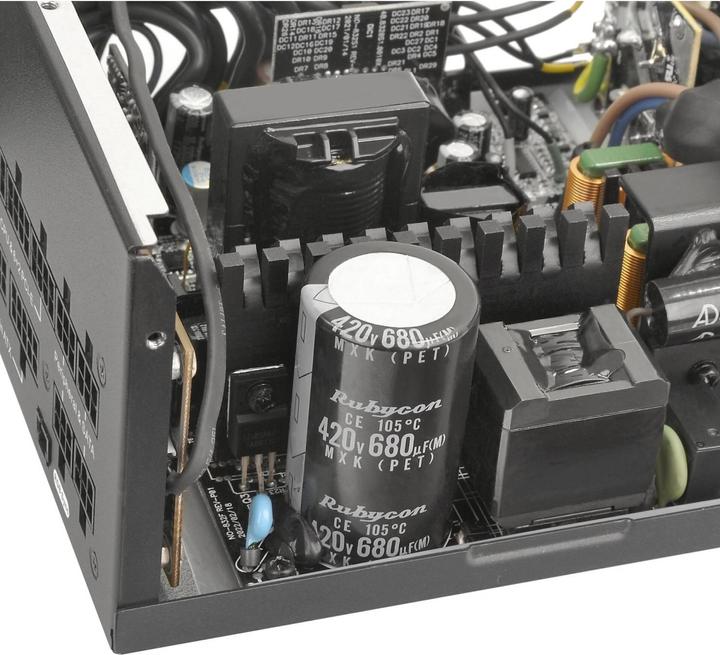Produktbild Thermaltake ToughPower GF3 ARGB 750W EU Gold Netzteil ATX 3.0 80+ Gold PCIe 5.0 (750 W)