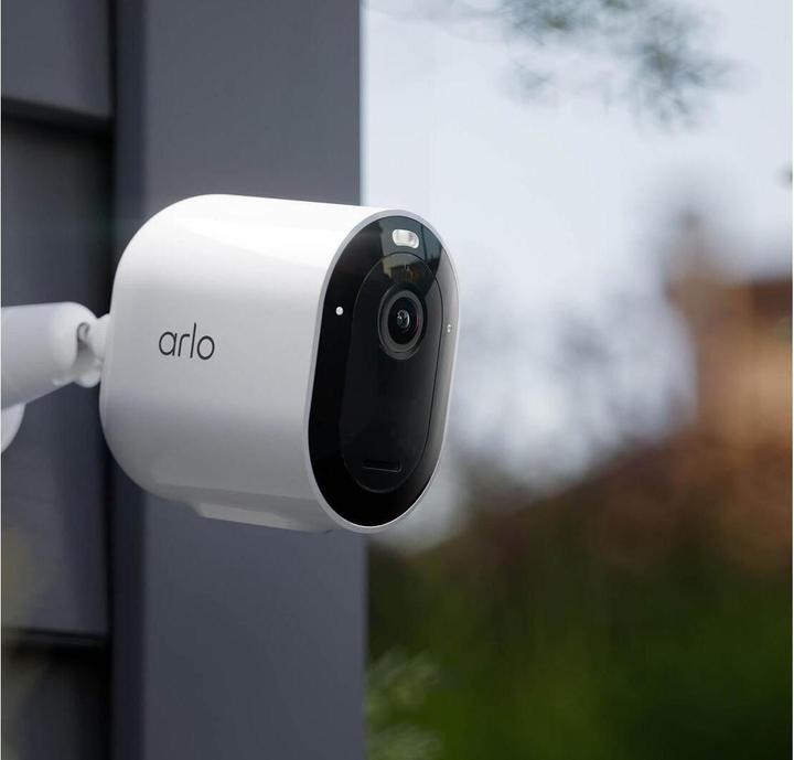 Actual product image Arlo Pro 5 2-pack (2688 x 1520 pixels)