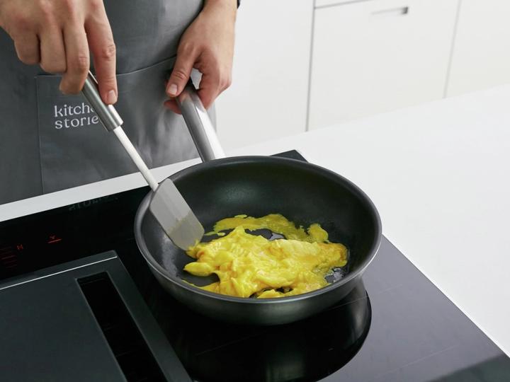 Actual product image Zwilling Pro Dough Scraper, Silicone, 28.5cm