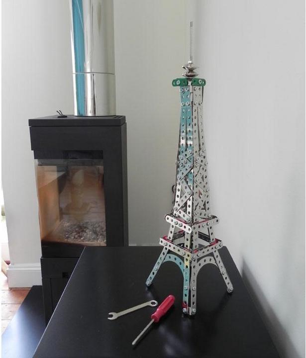 Produktbild Apples to Pears Gift in a Tin - Eiffel Tower in a Tin - Geschenkbox