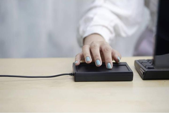 Produktbild Perixx PERIPAD-704, grosses kabelloses Touchpad, schwarz (DE, Kabellos)