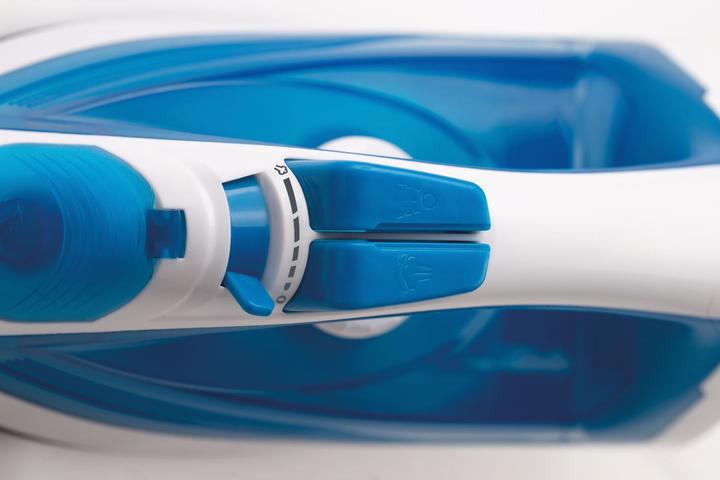 Actual product image Gorenje SIH1800BLT Steam Iron, 1800 W, Water tank capacity 250 ml, Continuous steam 25 g/min, Blue/White (1800 W, 80 g/min)