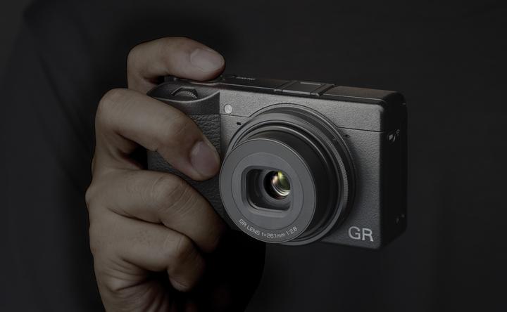 Produktbild RICOH GR IIIx (26 mm, 24.20 Mpx, APS-C / DX)