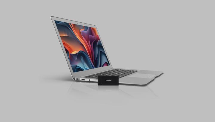Actual product image Kingston XS1000 (2000 GB)
