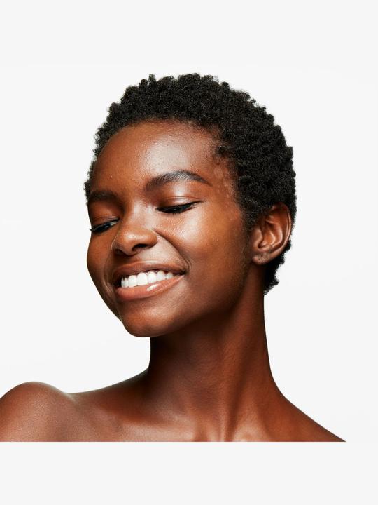 Produktbild MAC Cosmetics Strobe Dewy Skin Tint Nr. 04 - Deep (04 Deep)