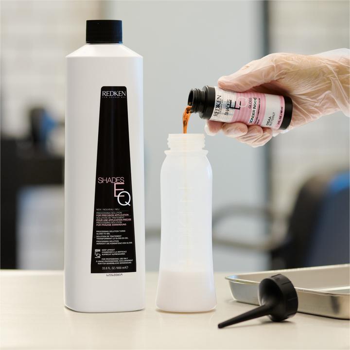 Actual product image Redken Shades Eq Bonder Inside (Opal Glow (9P))