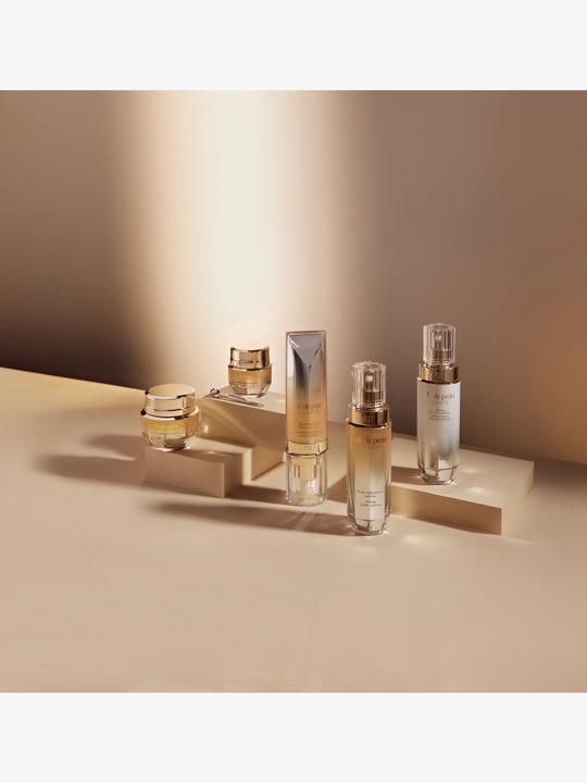 Actual product image Clé De Peau Volumizing Cream (50 ml, Day cream)