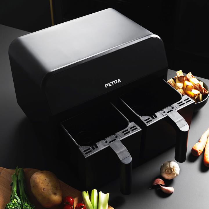 Actual product image Petra PT4750BLKVDEEU7 Dual Air Black 3.7L