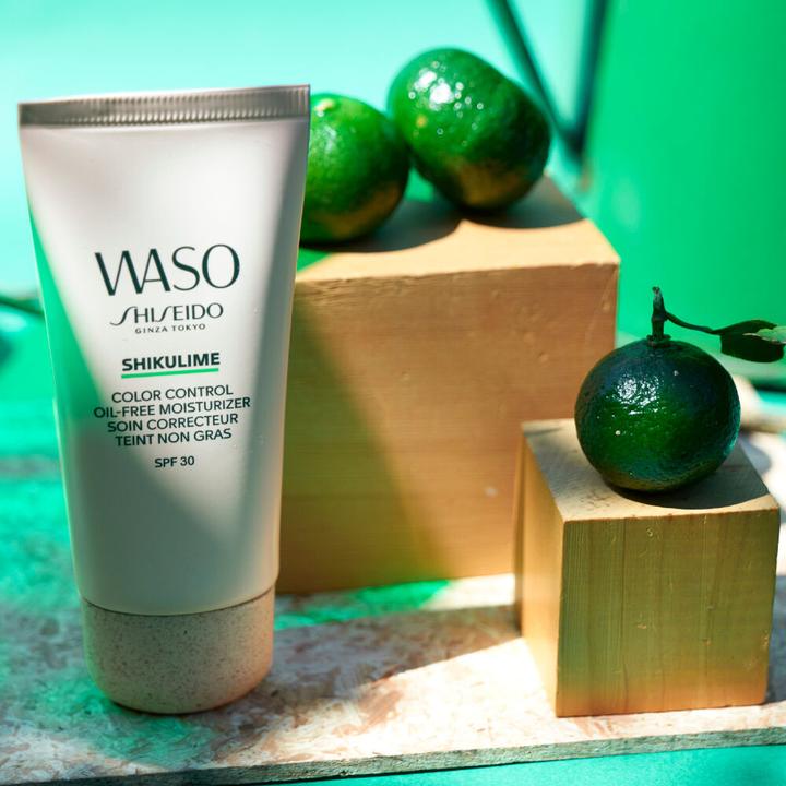Productafbeelding Shiseido Waso - Shikulime Color Control Oil-Free Moisturizer (50 ml, Dagcrème, SPF 30)