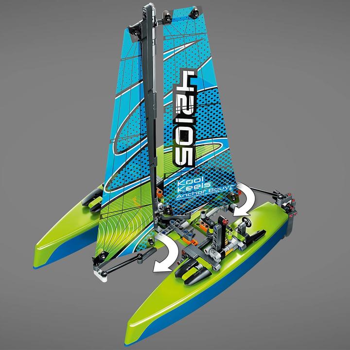 Actual product image LEGO Catamaran (42105, LEGO Technic)