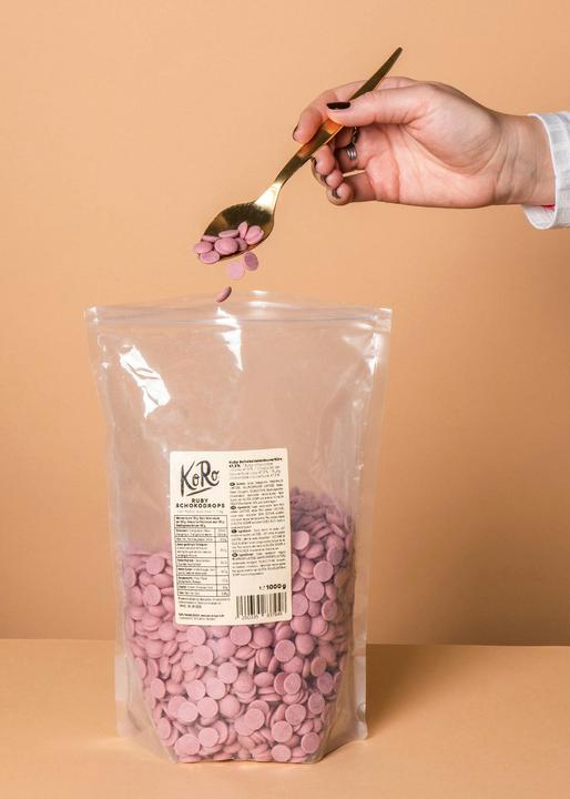 Image du produit KoRo Couverture de chocolat rose Drops de fèves de cacao Ruby (1000 g)