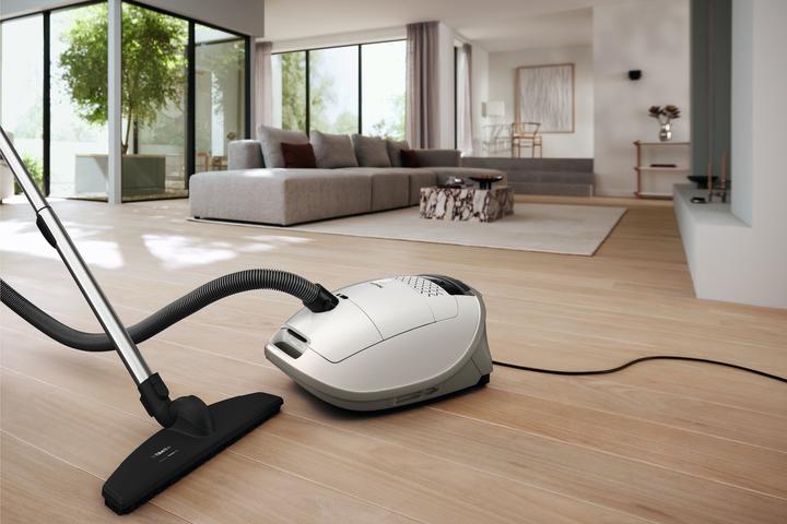 Actual product image Miele Guard M1 Parquet XL PowerLine/Brillantweiss/SVTF0