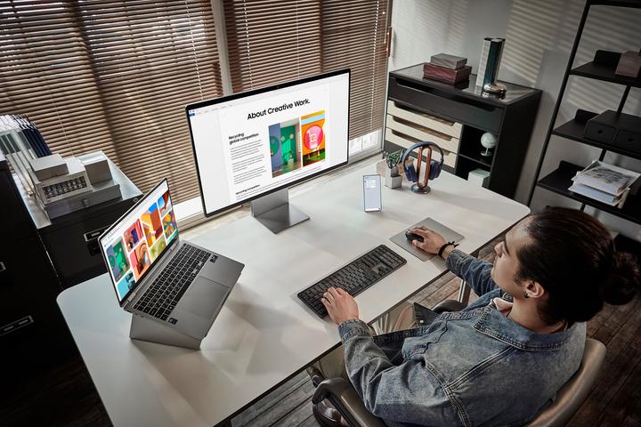 Actual product image Samsung Smart M9 – M90F (3840 x 2160 Pixels, 32")