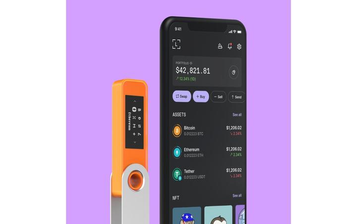 Actual product image Ledger Nano S Plus - Orange (Litecoin, Bitcoin, Dogecoin, Ethereum Classic, Dash)
