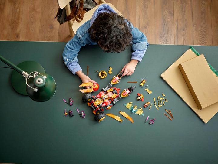 Actual product image LEGO Kai's gold dragon raider (71773, LEGO Ninjago)
