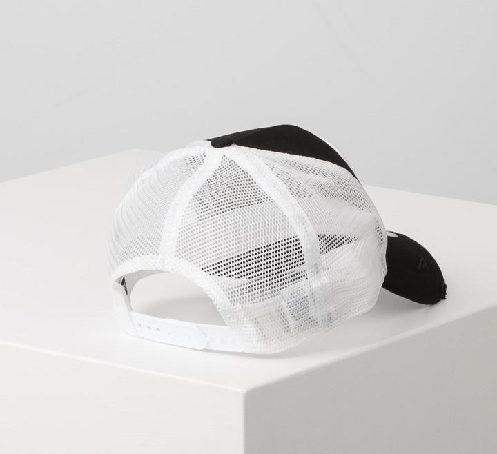 Actual product image New Era 9Forty Las Vegas Distressed Trucker Cap (One size)