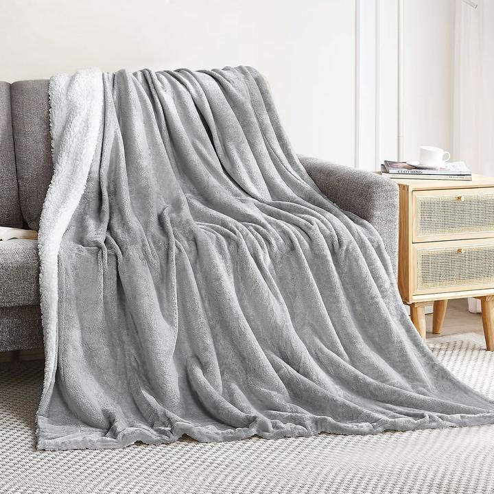 Actual product image Juskys Fleece blanket (150x200 cm)