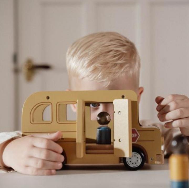 Produktbild Little Dutch Schulbus mit Figuren FSC
