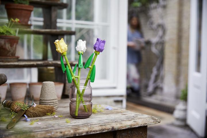 Actual product image LEGO Tulips (40461, LEGO Iconic)