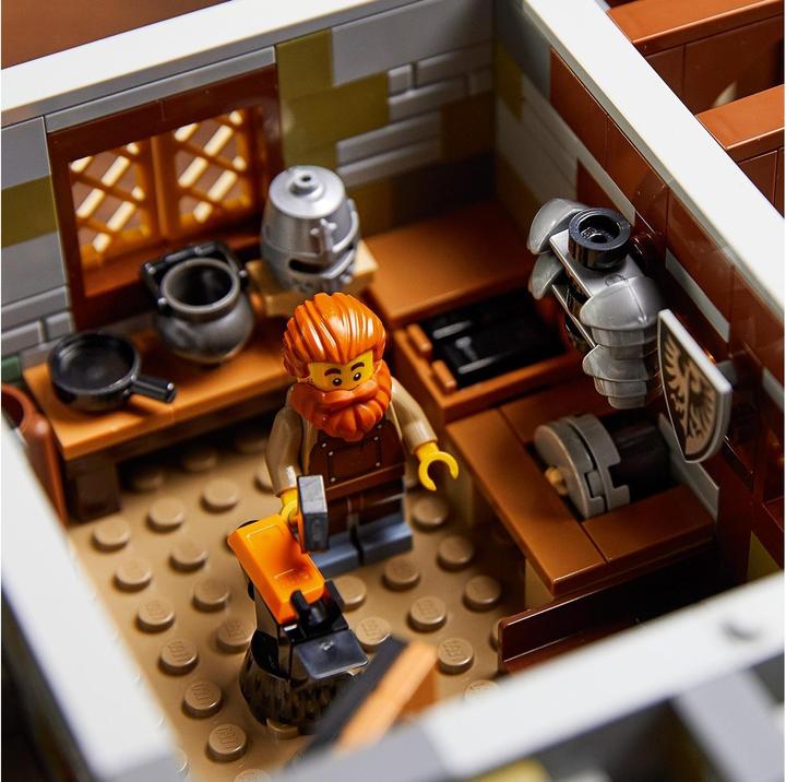 Image du produit LEGO Le forgeron médiéval (21325, LEGO Ideas, LEGO difficiles à trouver)