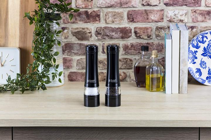 Actual product image Russell Hobbs 28010-56 Spice shaker salt and pepper shaker set (Salt, Pepper)