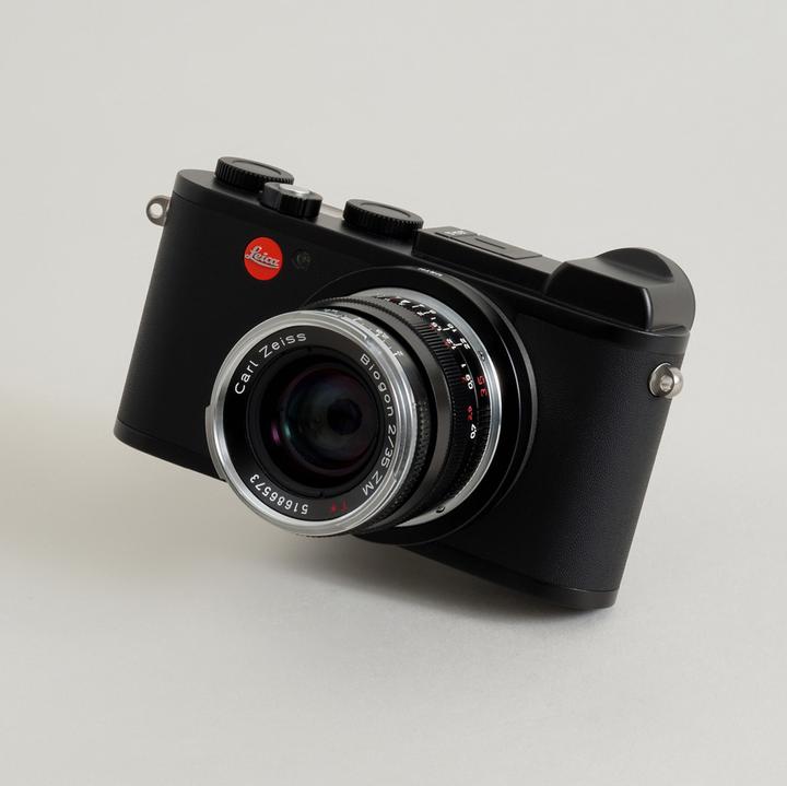 Actual product image Urth Lens Mount Adapter