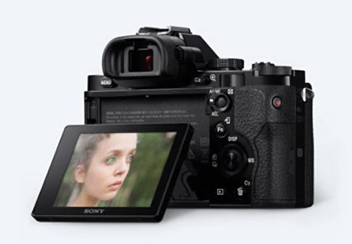 Actual product image Sony Alpha 7 Kit (28 - 70 mm, 24.30 Mpx, Full frame)