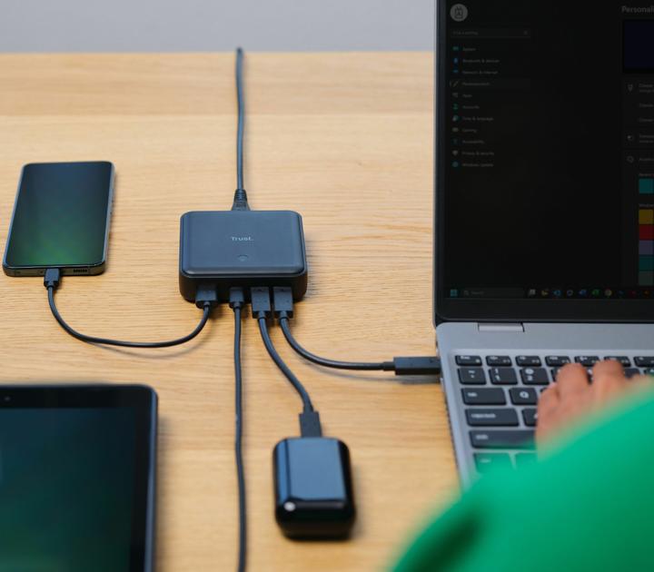 Actual product image Trust MAXO 100W 4-PORT (100 W)
