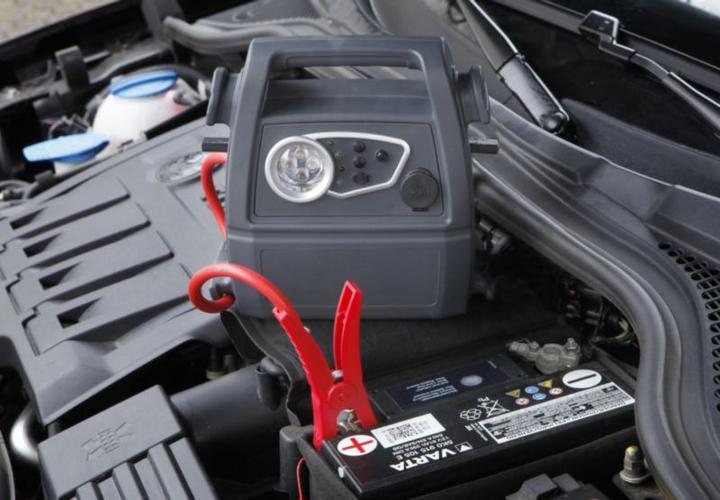 Produktbild Cartrend Profi Power Station mit Kompressor (600 A, 2600 mAh)