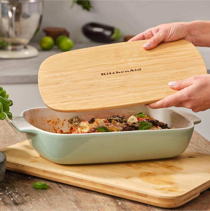 Produktbild KitchenAid Ovenschaal met bamboe deksel - large - pistache groen