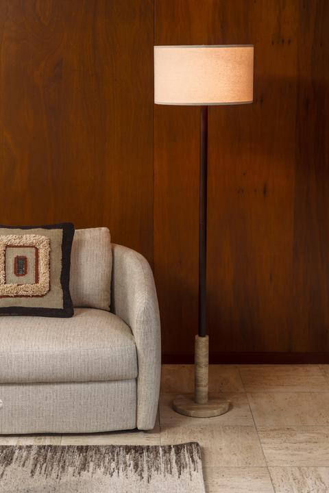 Actual product image Zuiver Totem Table Lamp Beige (E27)