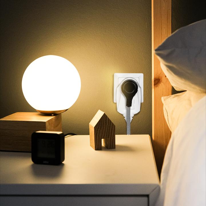 Immagine prodotto LogiLink Presa di corrente a 7 vie + interruttore, 6x CEE 7/3 + 1 spina passante, 2 m (6 x, CEE 7/3, 2 m)