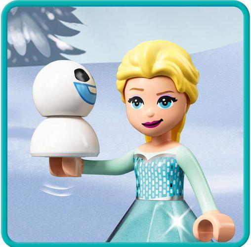 Actual product image LEGO Elsa's castle courtyard (43199, LEGO Disney)