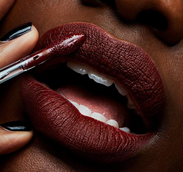 Produktbild MAC Cosmetics Retro Matte Liquid Lipcolour (Carnivorous)