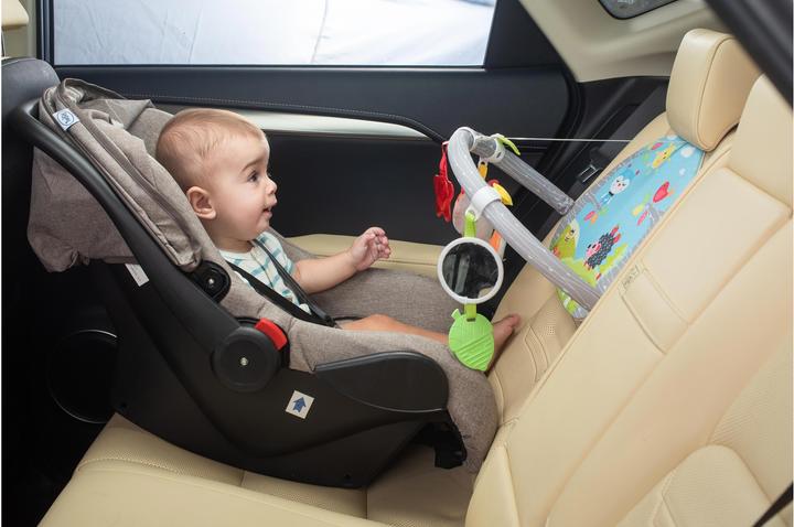 Actual product image Benbat Play bow for car