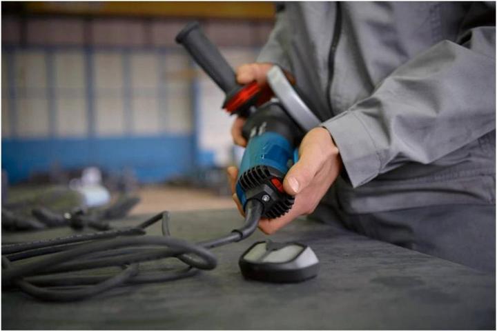 Actual product image Bosch Professional GWS 17-125 SB 06017D0700 Angle grinder 125 mm 1700 W 230 (125 mm)