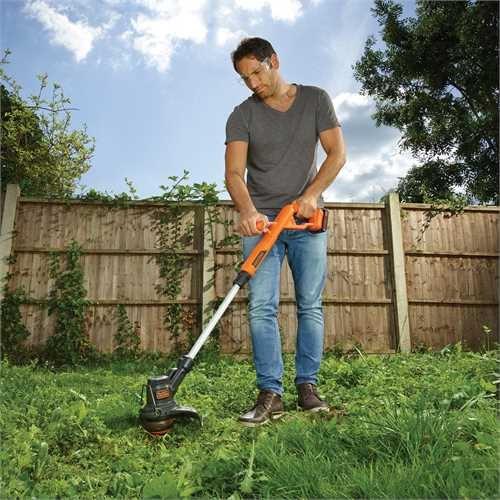 Productafbeelding Black & Decker AkkuRasentrimmer ST182320 Kit (Onkruidverdelgers)