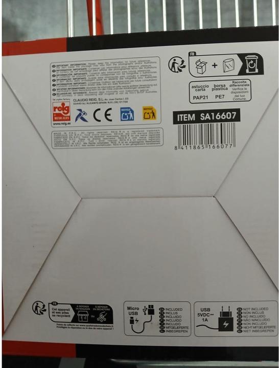 Immagine prodotto Reig Tragbarer Bluetooth Lautsprecher mit Mikrofon (Porta USB)