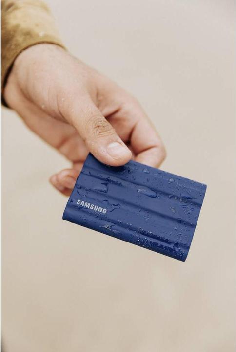 Actual product image Samsung T7 Shield (2000 GB)