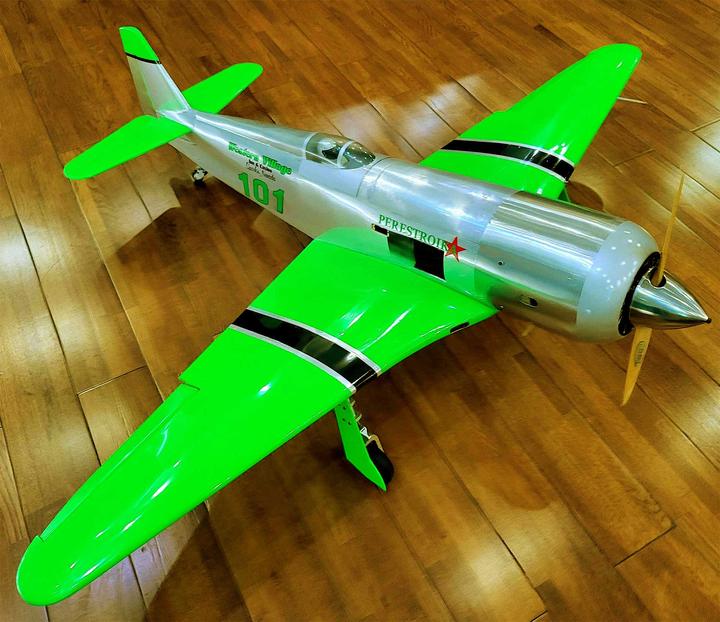 Actual product image Seagull Models SG-Models ) YAK 11 71" 1,8m CHROM 35cc AIRRACE "Perestroika" WITH A (Warbird)
