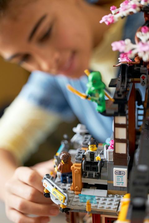 Produktbild LEGO Die Märkte von Ninjago City (71799, LEGO Ninjago, LEGO Seltene Sets)