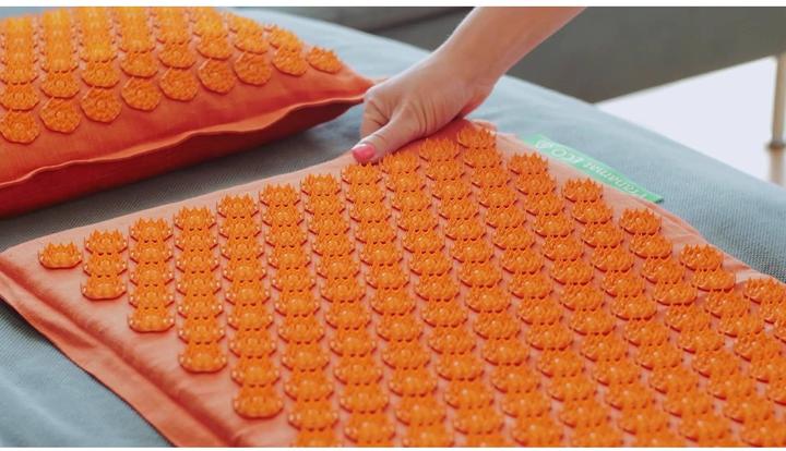 Produktbild Pranamat Eco Massage Set – Matte und Kissen dunkelorange