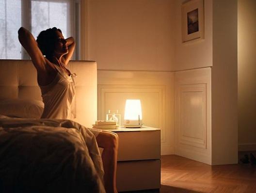 Actual product image Philips HF3485, clock radio with wake-up light, white