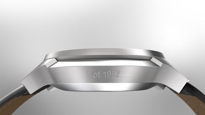 Image du produit Mondaine Helvetica Connected Édition limitée 1957 (Montre analogique, Swiss Made, Montre connectée, 44 mm)