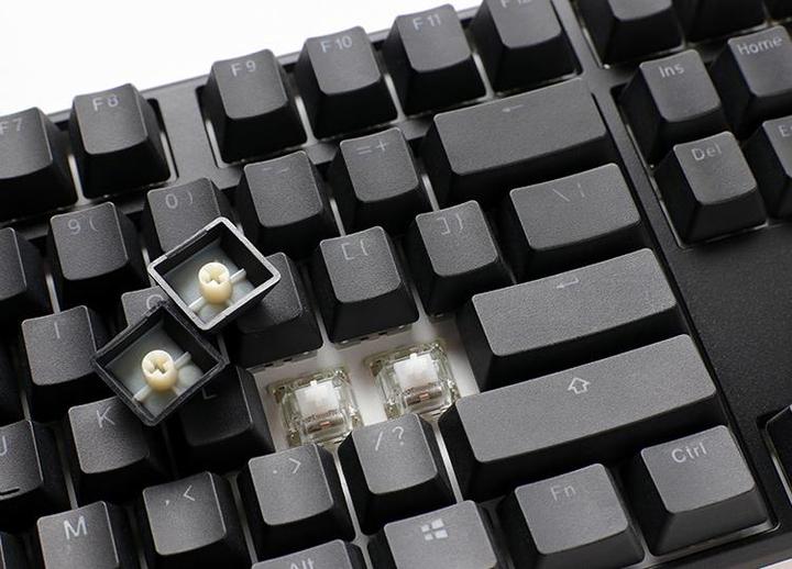 Produktbild Ducky One 3 Classic Black/White Gaming Tastatur, RGB LED - MX-Speed-Silver (DE, Kabelgebunden)