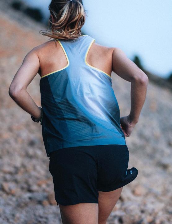 Produktbild Compressport Performance Singlet W (XS)